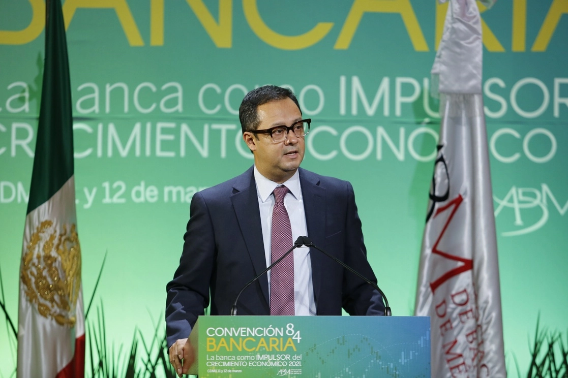 Gabriel Yorio González durante la inauguración de la Convención Bancaria.