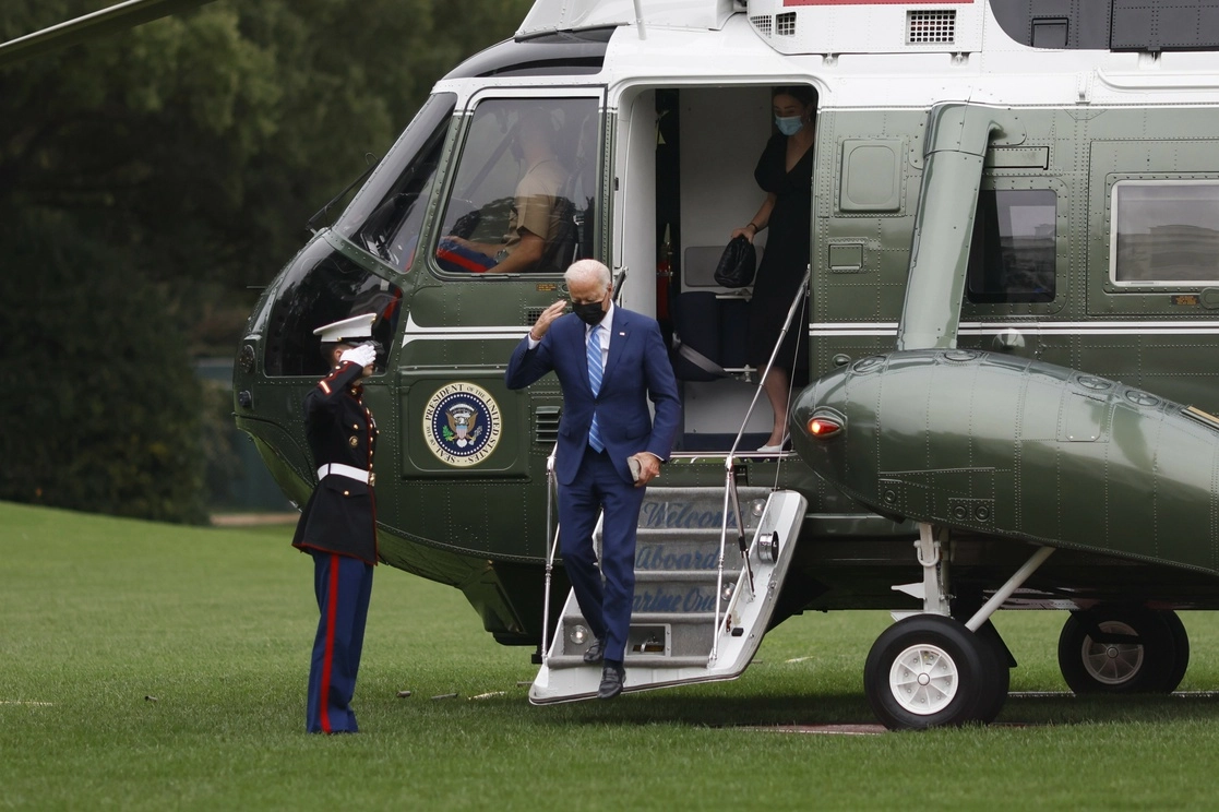 El presidente de Estados Unidos, Joe Biden, llega a la Casa Blanca. Foto Xinhua