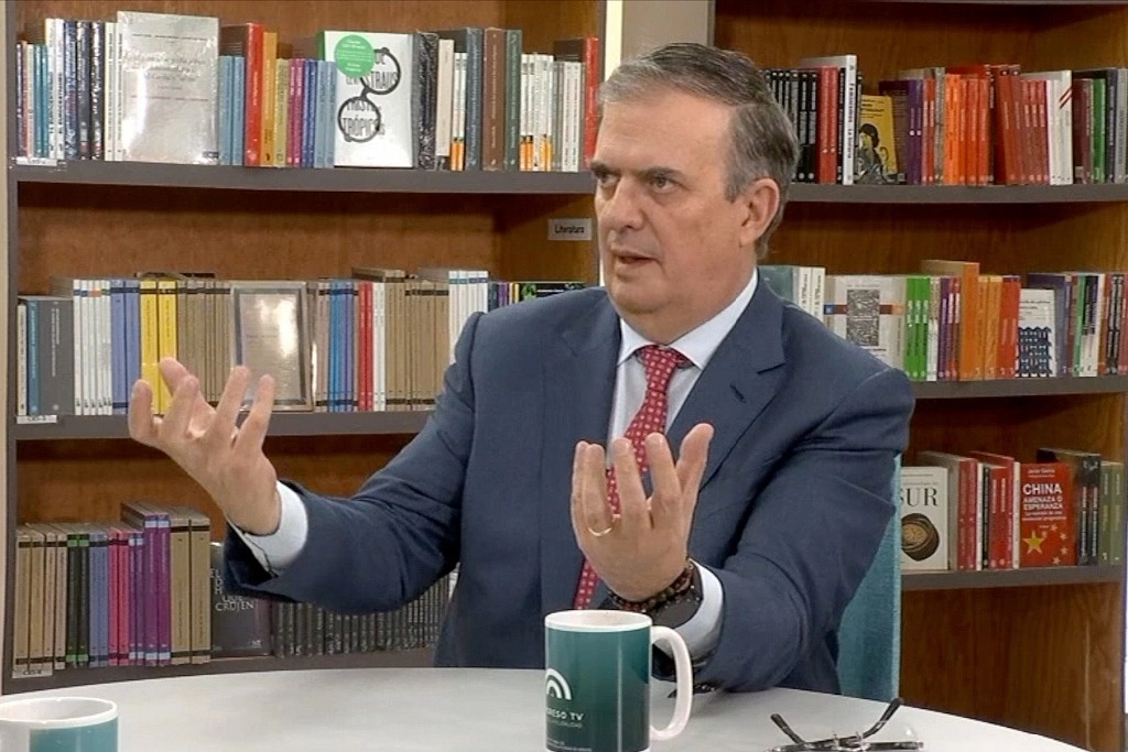 Su llegada a la Secretaría de Economía se dio a partir de una larga conversación con Sheinbaum sobre los retos que vienen en la relación con el vecino país. Foto ‘La Jornada’