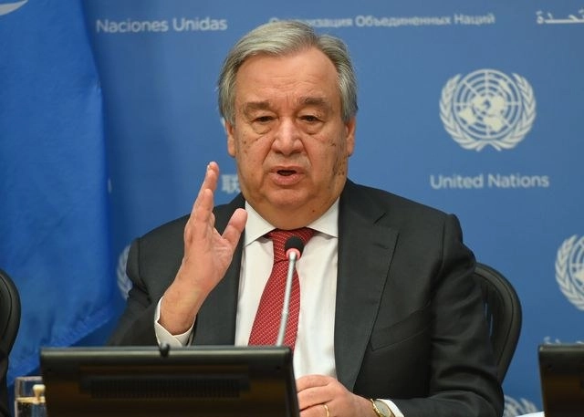 El secretario general de Naciones Unidas, Antonio Guterres, advirtió que la pandemia del coronavirus está poniendo a muchos menores “en peligro” en todo el mundo. Foto Afp 