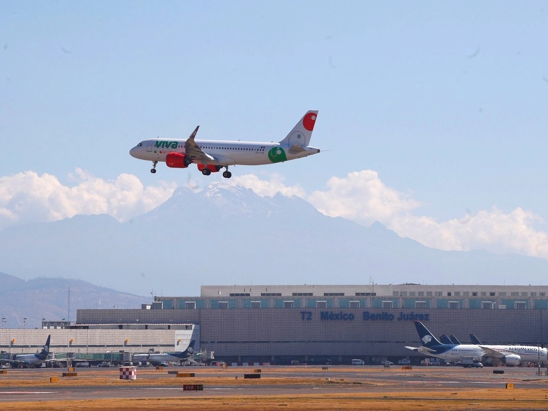 El SAT informó que ‘prácticamente todas’ las aerolíneas de México pidieron el estímulo fiscal de la zona franca de la frontera norte. Foto Cristina Rodríguez / Archivo