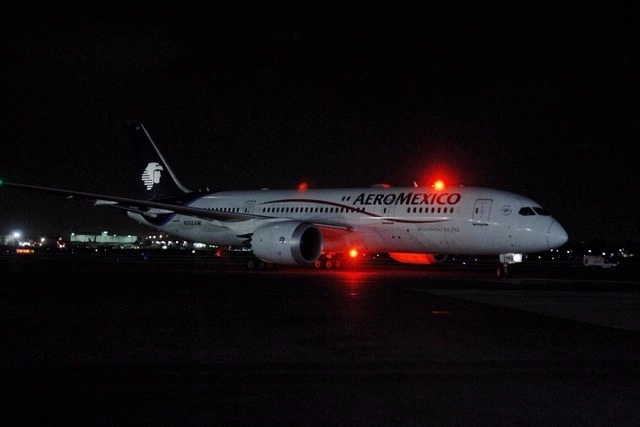 Aeroméxico colocó una deuda en certificados bursátiles de corto plazo por hasta 400 millones de pesos. Foto Cristina Rodríguez