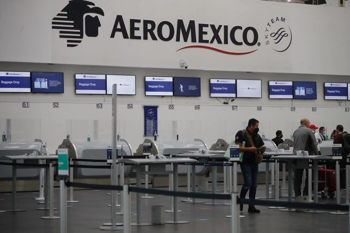 Mostradores de Aeroméxico en la T2 del AICM en imagen de archivo. Foto 