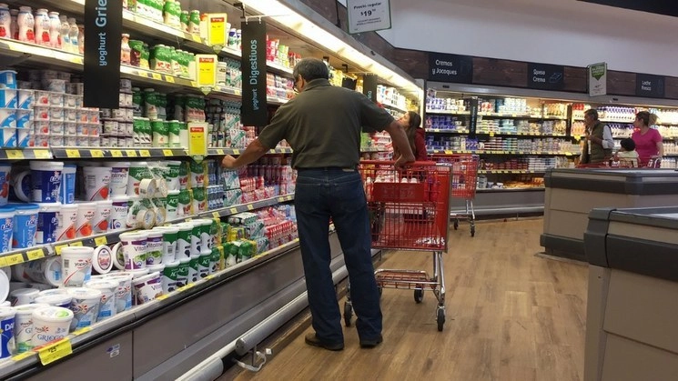 Walmart construyó en México 134 tiendas nuevas durante 2019. Foto Cristina Rodríguez / Archivo
