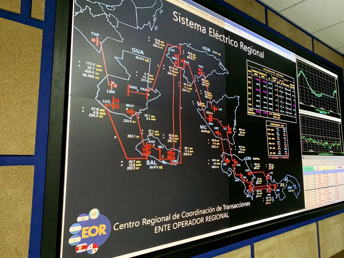 El centro de mando del Ente Operador del Mercado Eléctrico, el 7 de julio de 2021. Foto tomada del Twitter de @EOR_energia