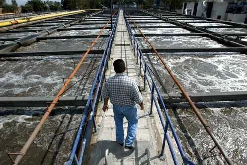 Aspecto de la planta tratadora de agua en el Cerro de la Estrella, en Iztapalapa, perteneciente al Sistema de Aguas de la Ciudad de México. Foto José Carlo González / Archivo