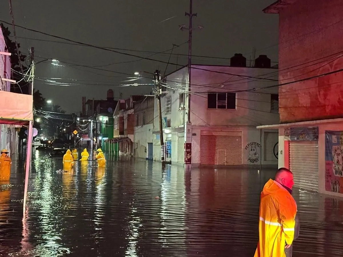 Afectaciones en calles del ayuntamiento de La Paz, Edomex. Foto