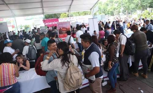 Feria del empleo en la alcaldía Iztapalapa, Ciudad de México. Foto Jesús Villaseca/archivo