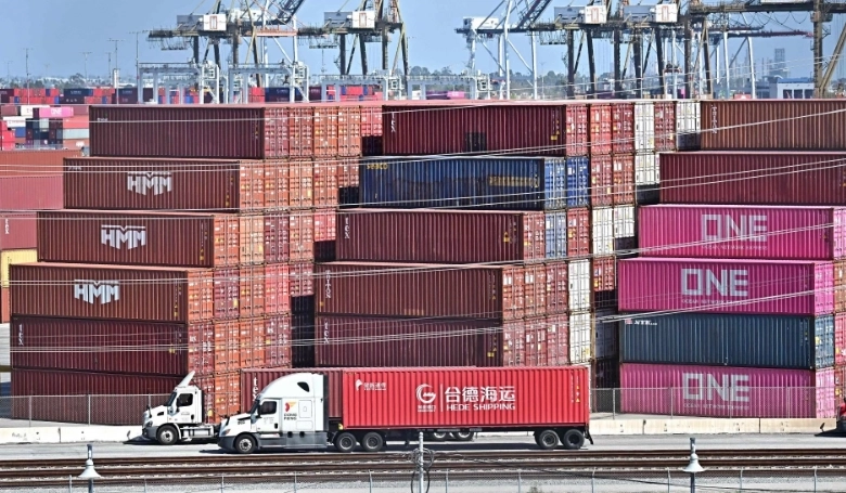 En la imagen, contenedores en el puerto de Long Beach, California. 