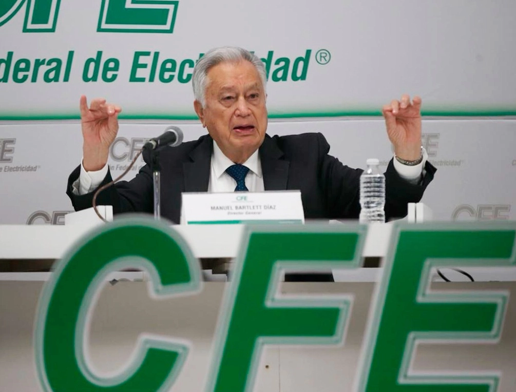 Manuel Bartlett aseguró que seguirá al frente de la CFE hasta que el Presidente lo decida. Foto José Antonio López