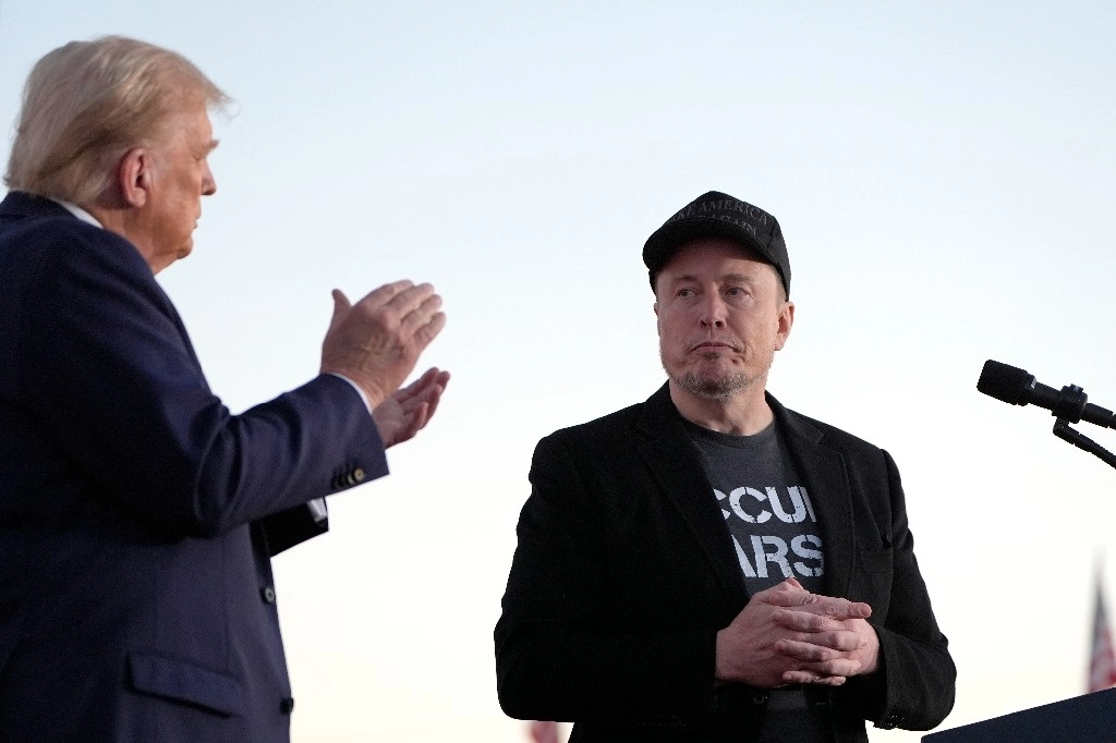 El anuncio de los NIH fue recibido con beneplácito por el multimillonario Elon Musk, quien lidera una comisión especial encargada de recortar el gasto federal. Foto Ap / Archivo