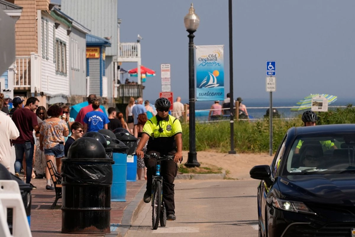 ICE arrestó a un agente del Departamento de Policía de Old Orchard Beach, quien es originario de Jamaica, pero cuenta con permiso laboral. Foto 