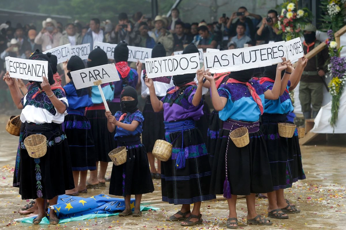 EZLN lanzó un importante documento que dio coordenadas teóricas y políticas a diferentes luchas del país y del mundo: La Sexta Declaración de la Selva Lacandona. Foto
