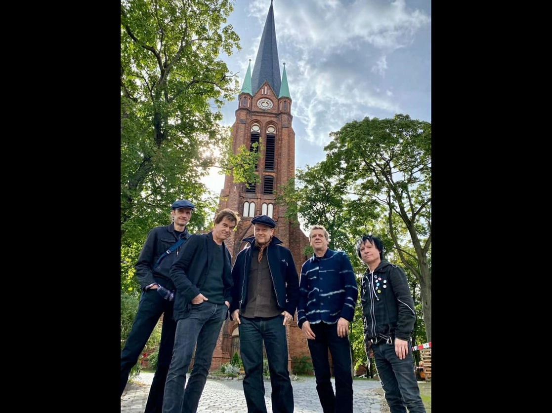 La banda alemana de punk rock cumplirá cuatro décadas sobre los escenarios el próximo año. Foto tomada del sitio de www.facebook.com/dietotenhosen / Archivo

