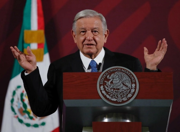 El presidente Andrés Manuel López Obrador durante su conferencia matutina en Palacio Nacional, en la Ciudad de México, el 4 de septiembre de 2023. Foto Cristina Rodríguez


