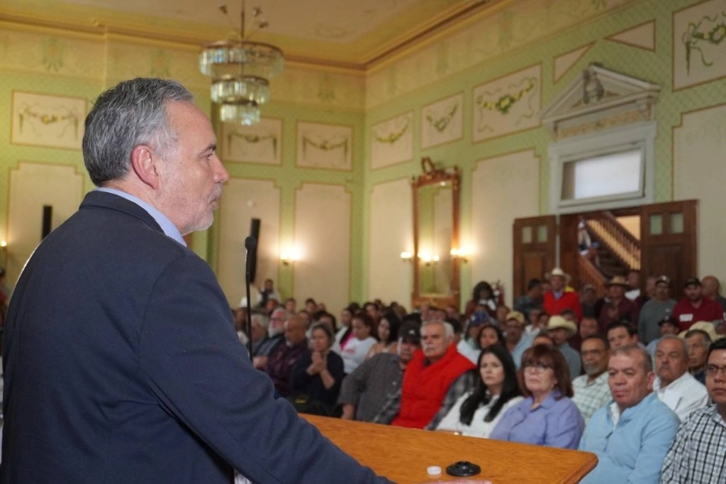 El 1 de octubre, afirmó Ramírez Cuéllar, la presidenta del país deberá anunciar su plan para los primeros 100 días de gobierno, ya que planteó, “cuando se habla de segundo piso, lo que queremos decir es que queremos construir un piso parejo, con igualdad de oportunidades para todas y todos”. Foto Facebook Alfonso Ramírez Cuéllar 