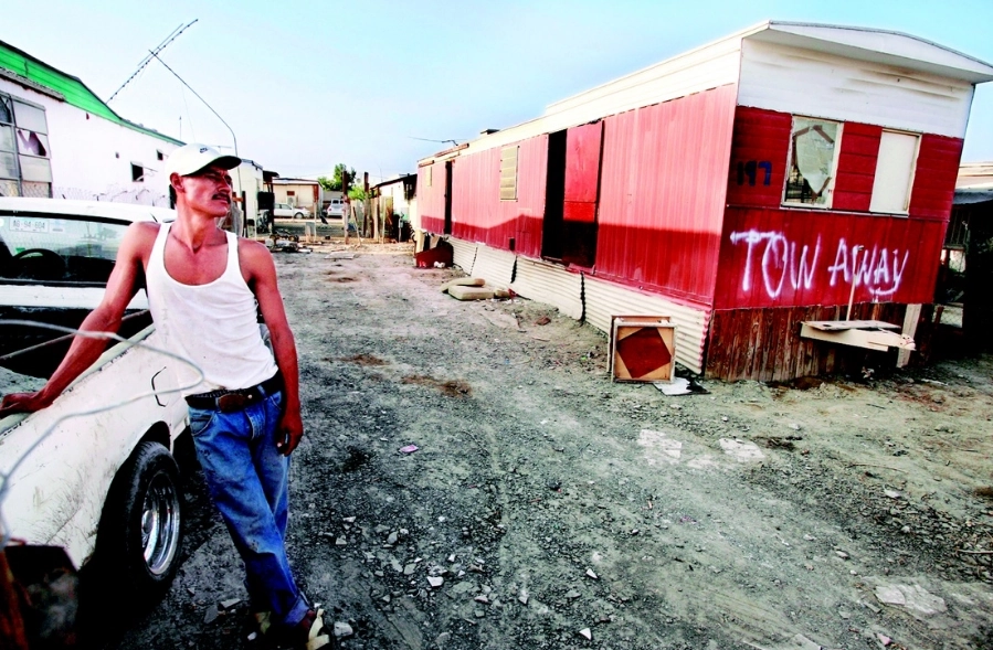 Campamento de casas móviles cerca de Thermal, California, donde habitan 4 mil trabajadores, en su mayoría inmigrantes. Foto Ap /Archivo