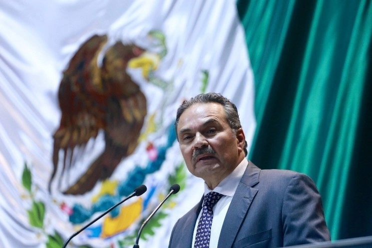 El director de Pemex, Octavio Romero Oropeza, dijo que ahora sí se voltea a ver al sureste de México para inversión. Consideró que "es un tema de justicia". Foto Luis Castillo / Archivo