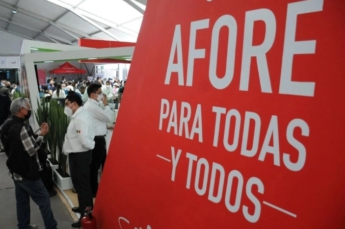 La cifra reportada por el organismo regulador y supervisor de las 10 Afore que operan en el sistema es 20 por ciento superior a los 464 mil 68 millones de pesos que se reportaron en 2023. Foto Cuartoscuro / Archivo