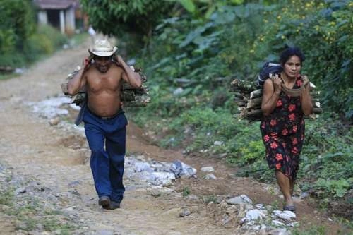  las comunidades alejadas son aquellas que se localizan a más de 5 kilómetros de una zona urbana. Foto Francisco Olvera / Archivo