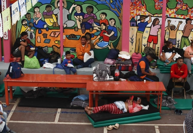 Migrantes a su paso por el Albergue Cafemin en CDMX en imagen de archivo. Foto Víctor Camacho