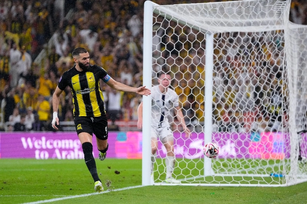 El campeón saudita Al-Ittihad del técnico argentino Marcelo Gallardo y del delantero francés Karim Benzema (en la imagen) goleó al Auckland City neozelandés (3-0) en primera ronda del Mundial de Clubes, el 12 de diciembre 2023. Foto Ap