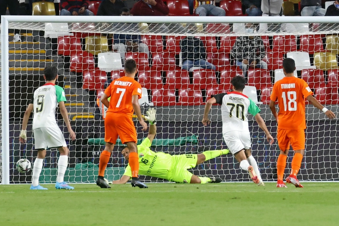 El anfitrión Al Jazira emiratí se impuso sin problemas (4-1) al Pirae tahitiano, representante de Oceanía, en el partido de la ronda preliminar del Mundial de Clubes de la FIFA, el 3 de febrero de 2022. Foto Afp