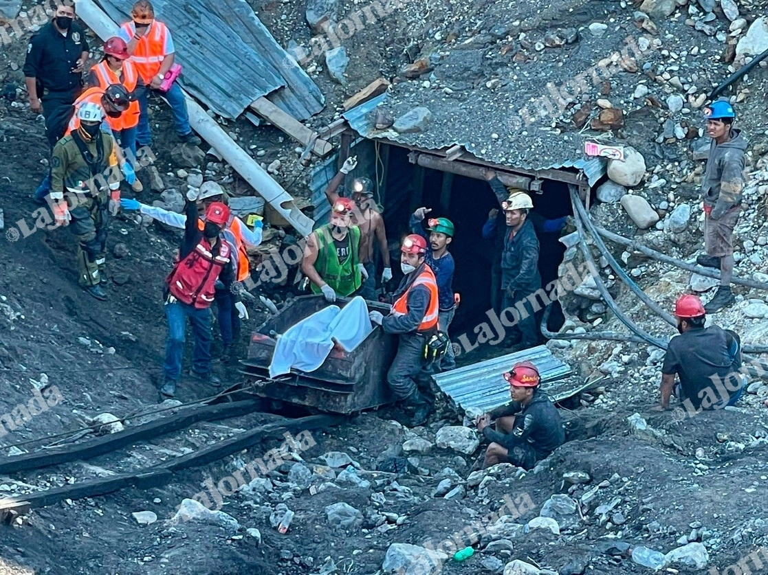 Trabajadores en la mina de Múzquiz. Foto Leopoldo Ramos /Archivo