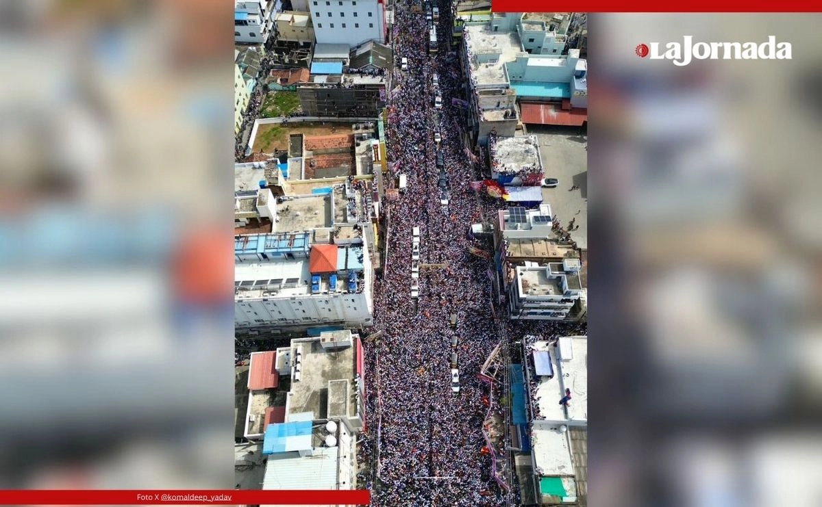 El legislador estatal Senthil Balaji declaró a la prensa que 58 personas fueron hospitalizadas tras lo que, según él, fue una estampida. Añadió que el ministro principal de Tamil Nadu, MK Stalin, visitará la zona el domingo.