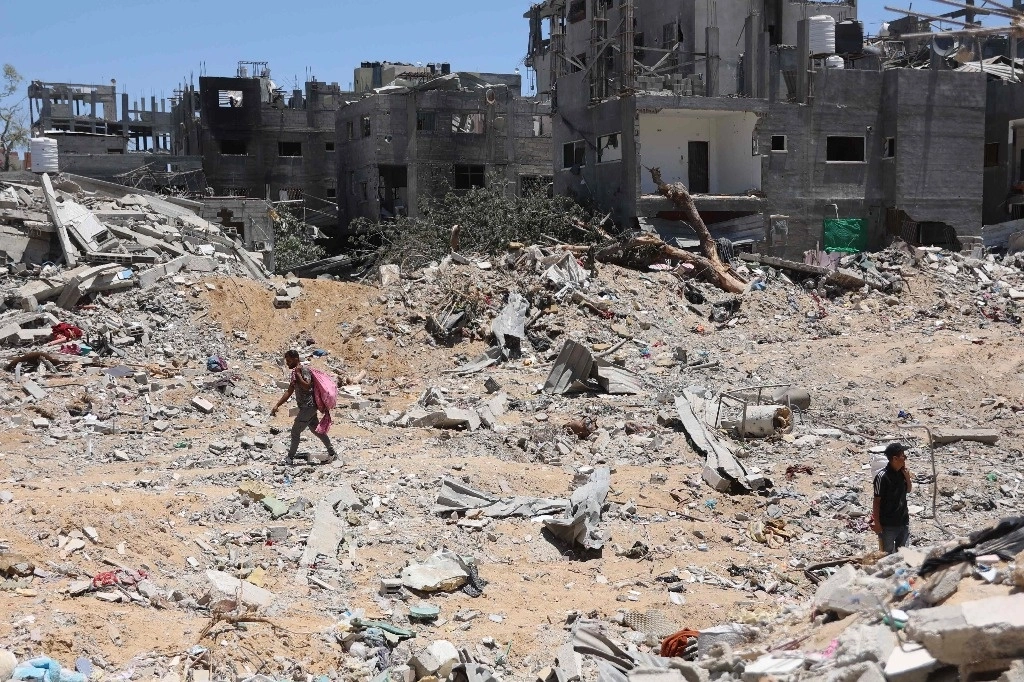 Edificios destruidos en el campo de refugiados de Jabalia, en el norte de Gaza, el 1 de junio de 2024. Foto Afp