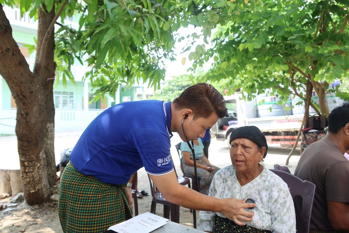Personal de IOM en imagen de archivo. Foto tomada de la página de Facebook 