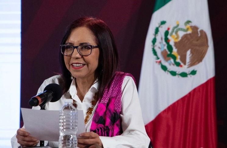Leticia Ramírez Amaya, titular de Educación Pública, durante la conferencia para presentar los contenidos de los libros de texto gratuitos. Foto Presidencia.