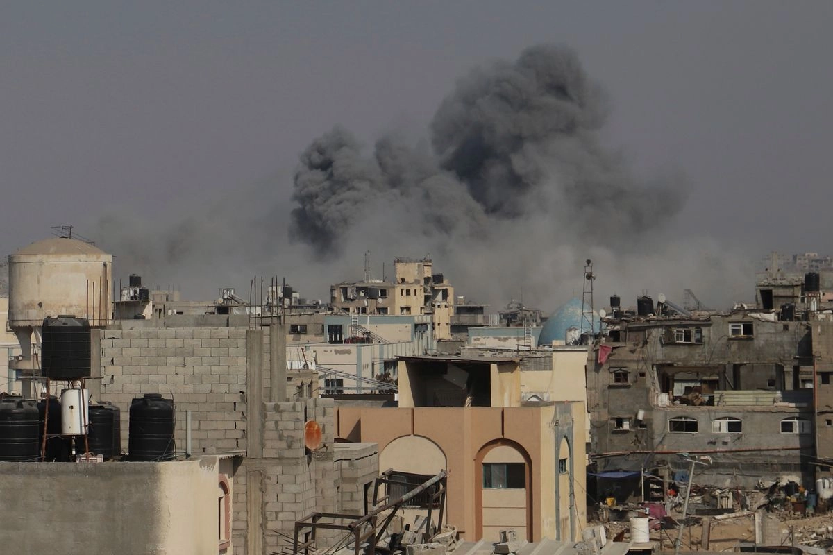 Ataque aéreo del ejército israelí en Khan Younis, en la Franja de Gaza, el 15 de agosto de 2025.