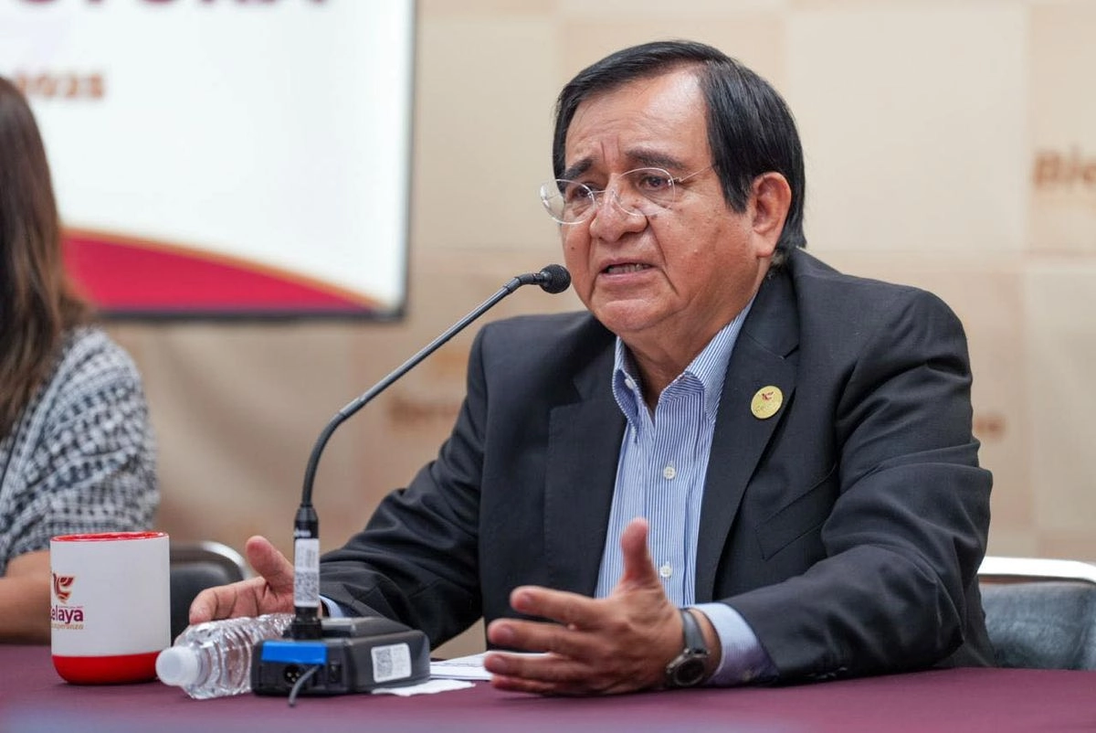 Juan Miguel Ramírez Sánchez, presidente municipal de Celaya, Guanajuato, descartó interponer una denuncia ante el Ministerio Público, luego que fueeron dejadas balas en los automóviles que usan funcionarios de la demarcación. Foto 