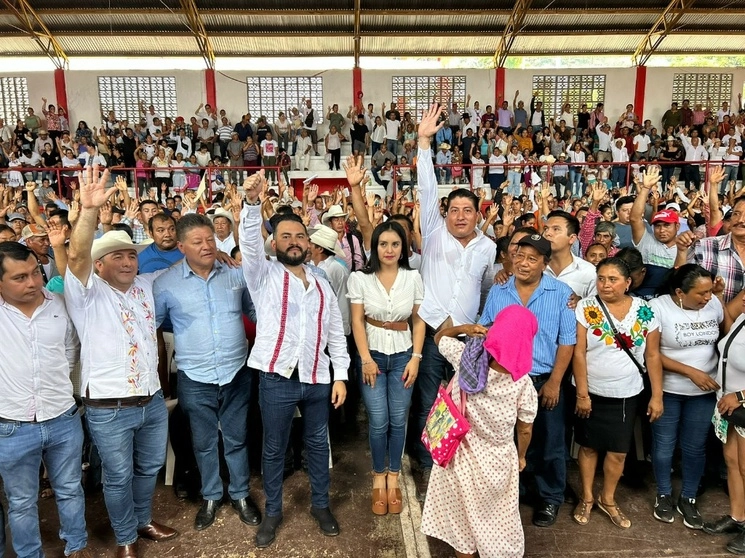 Julio César González edil de Huazalingo renunció al PRI en protesta por la imposición de la dirigencia nacional. Foto La Jornada