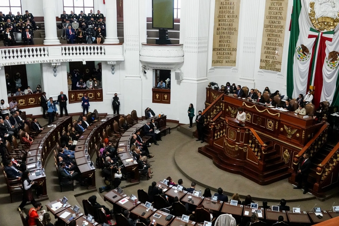 Claudia Sheinbaum, jefa de Gobierno de CDMX rindió su cuarto informe de actividades en el Congreso capitalino, al cual no acudieron Santiago Taboada y Lía Limón, alcaldes de Benito Juárez y Álvaro Obregón, respectivamente. Foto Cuartoscuro 
