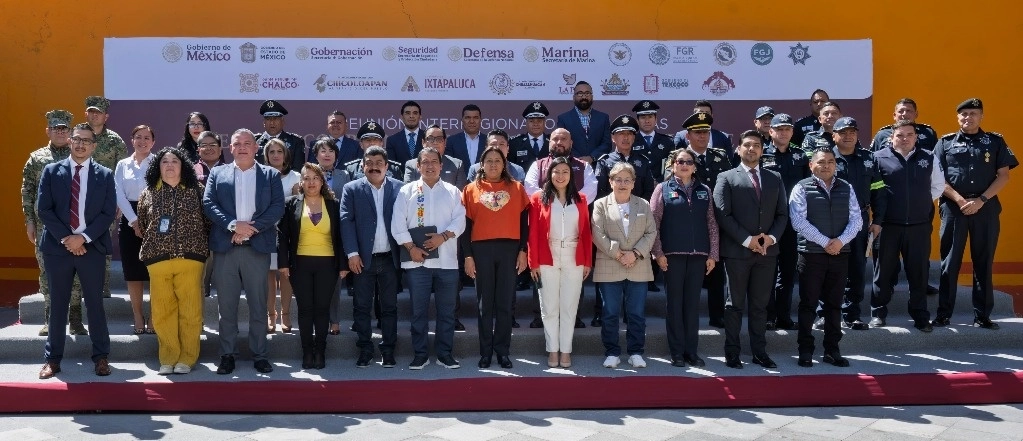 El encuentro fue encabezado por el alcalde, Adolfo Cerqueda Rebollo, las alcaldesas Martha Guerrero Sánchez, de La Paz y Xóchitl Flores Jiménez, de Chimalhuacán; así como los ediles de Valle de Chalco, Ixtapaluca, Chalco, Chicoloapan y Texcoco. Foto @_MarthaGuerrero