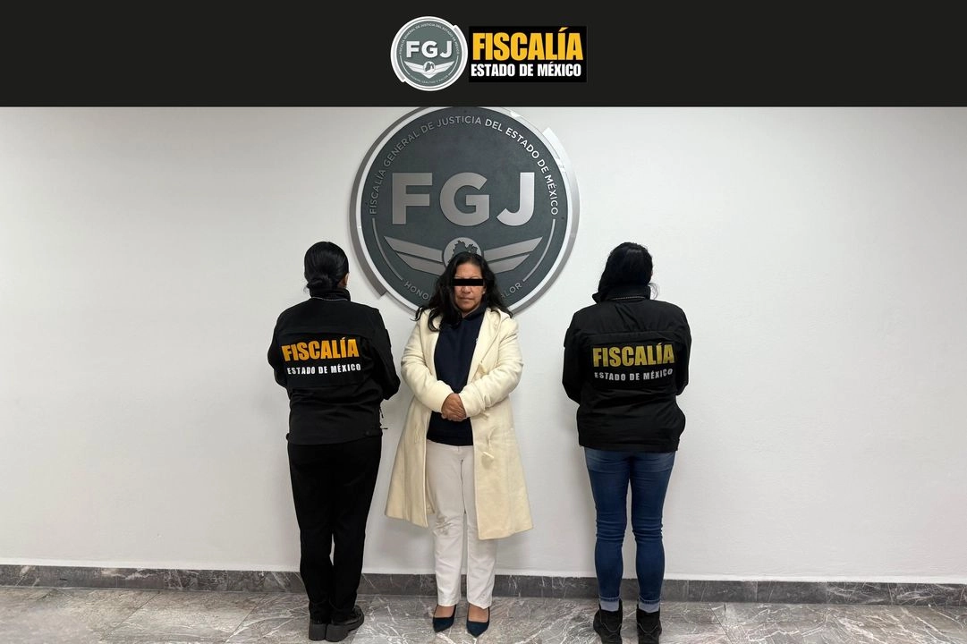 La alcaldesa de Capulhuac, Selenne N, el día que fue detenida por las autoridades. Foto