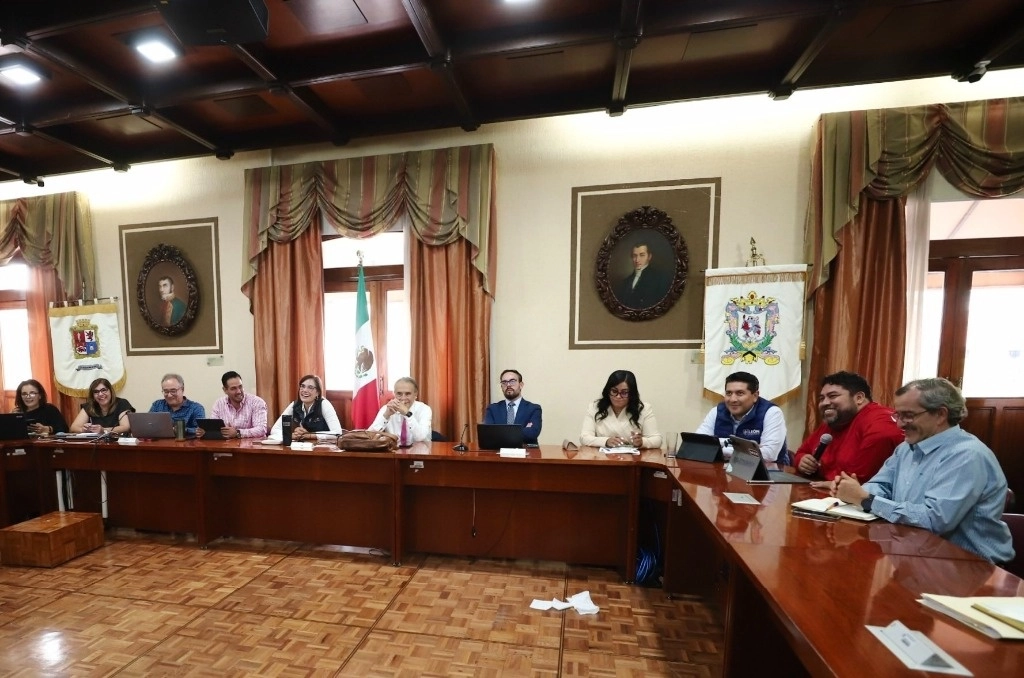Sesión del Cabildo de León, que encabeza la presidenta Alejandra Gutiérrez Campos. Foto @AleGutierrez_mx