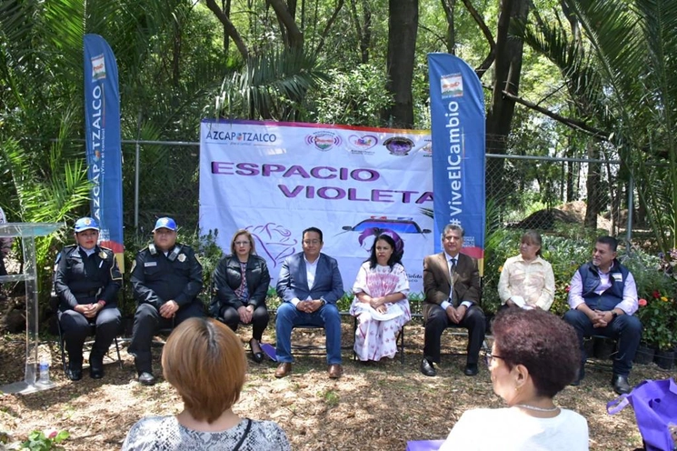 La Patrulla Violeta de Azcapotzalco tomó como símbolo a la rosa. Foto Alcaldía Azcapotzalco