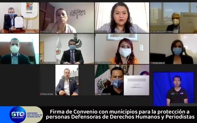 Algunos de los alcaldes en la reunión de este jueves. Foto @diegosinhue