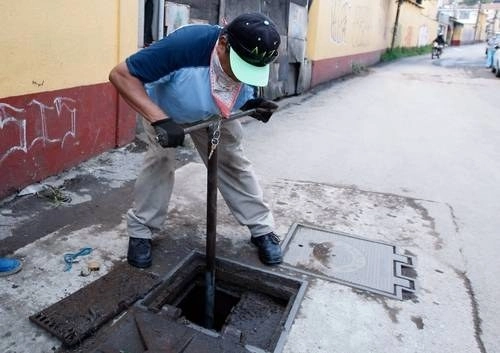 Ante la disminución, se registró una disminución en el tandeo, ya que de los tres días y medio que reciben el agua ahora sólo son dos y por menos horas. Foto Roberto García Ortiz