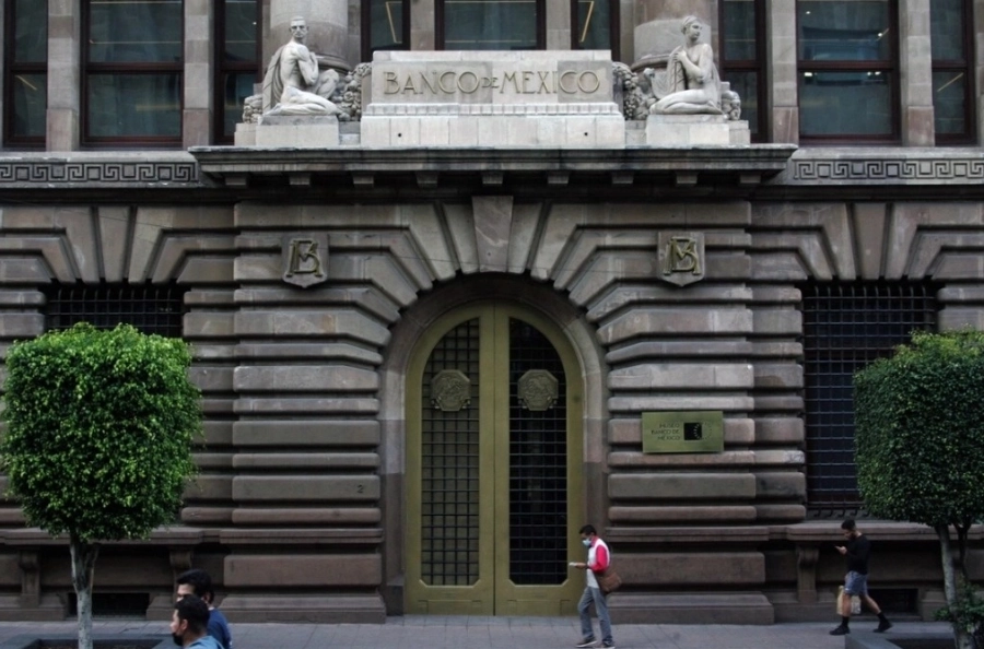 Fachada del Banco de México en la capital del país. Foto Roberto García Rivas / Archivo