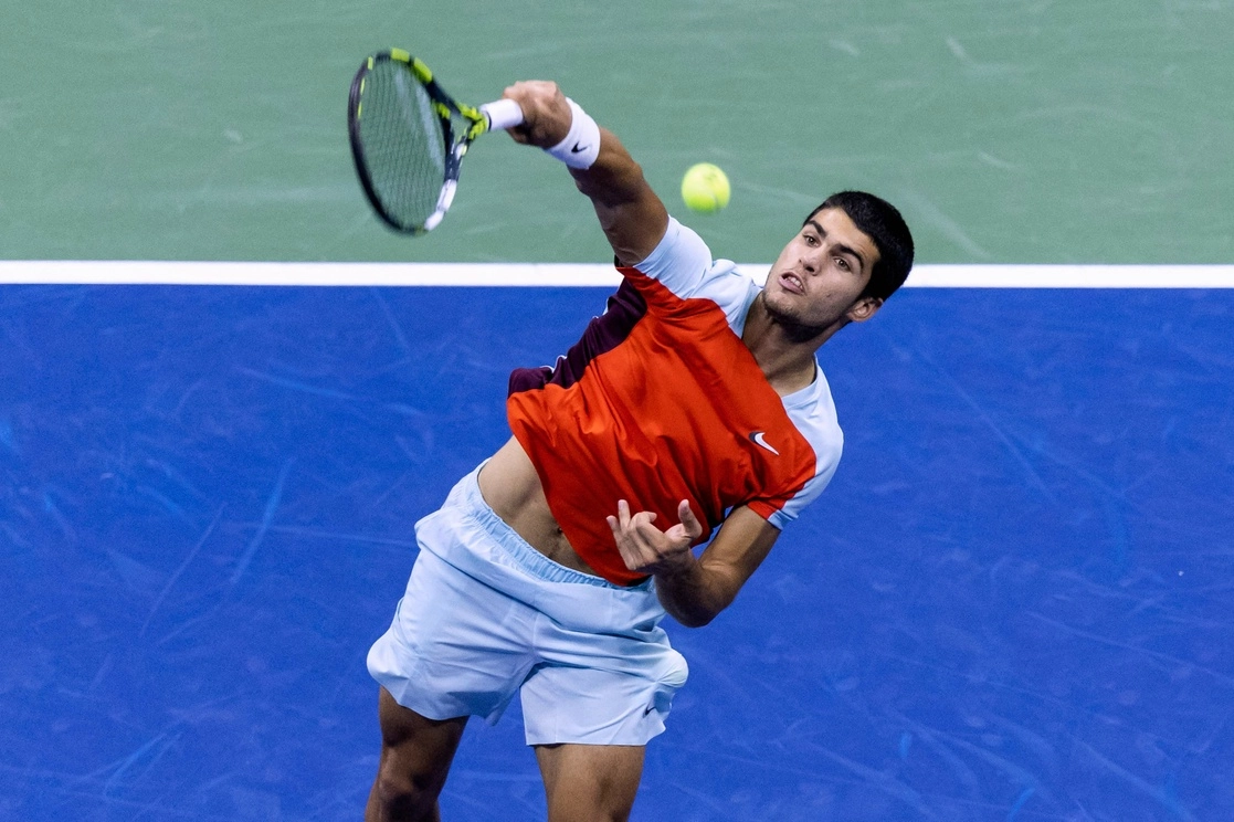 Tras derrotar al local Frances Tiafoe, el español Carlos Alcaraz, de 19 años, se convirtió en el finalista más joven del Abierto de Estados Unidos, después de Pete Sampras en 1990, y de un ‘Grand Slam’ desde Rafael Nadal en 2005. Foto Afp