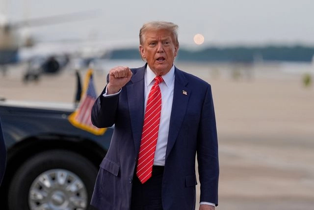 Como parte de su política antimigrante el presidente de EU, Donald Trump inaugurará un masivo centro de detención en medio de los pantanos. Foto 
