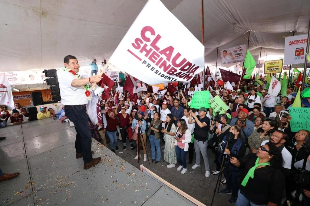 Alejandro Armenta, candidato a la gubernatura de Puebla por la coalición Sigamos Haciendo Historia., el 2 de mayo de 2024. Foto ‘La Jornada’