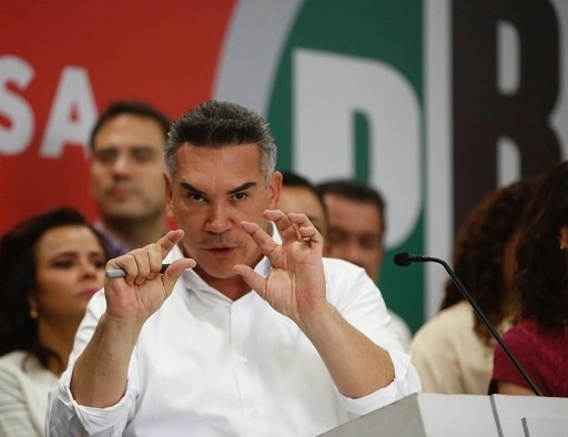 El presidente nacional del PRI, Alejandro Moreno, ofrece conferencia de prensa en la sede de su partido, en la Ciudad de México, el 21 de junio de 2023. Foto José Antonio López