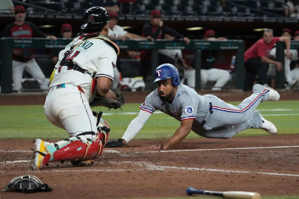 El pelotero de los Rangers de Texas le dio la victoria 7-5 a su equipo ante los Diamondbacks de Arizona. Foto 