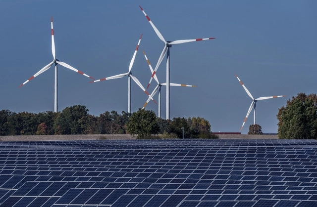 En marzo, la Unión Europea llegó a un acuerdo para reducir el consumo de energía en todo el bloque en 11.7 por ciento para 2030. Foto Ap