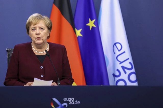 La canciller alemana, Angela Merkel, anunció que la cumbre de los 27 líderes europeos prevista para el 16 de noviembre en Berlín para discutir las relaciones con China fue cancelada a raíz de la pandemia. Foto Pool vía Ap